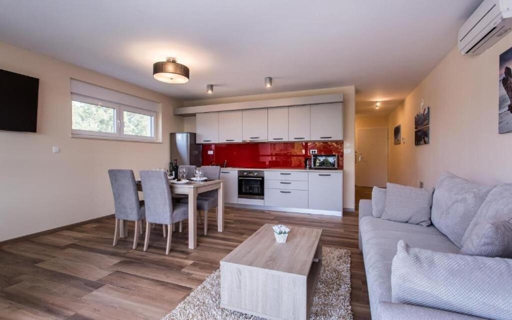 Apartments Marina マリンスカ エクステリア 写真