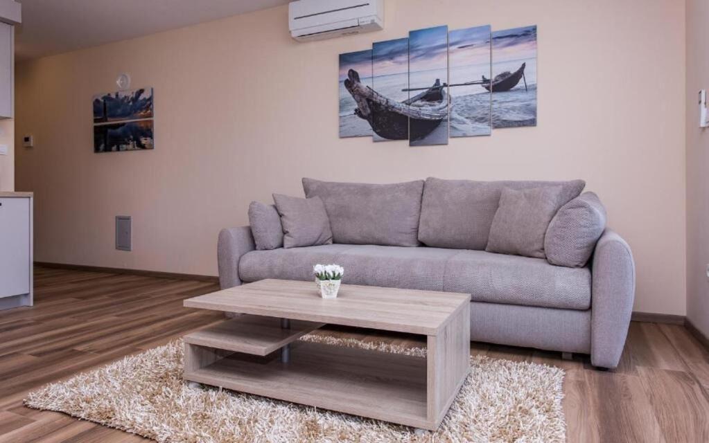 Apartments Marina マリンスカ エクステリア 写真